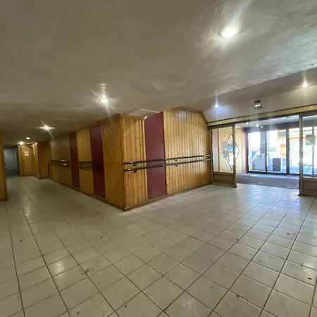 Neves - Location: Magnifique Pour 4 Dans Quartier Anime Mae-3794 アパート